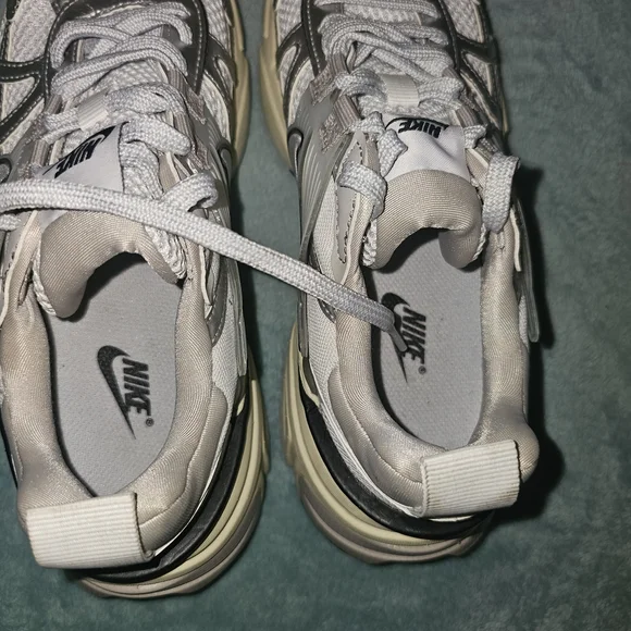 Nike V2K WOMENS 6.5 White and Gray Sneakers - Picture 10 of 11